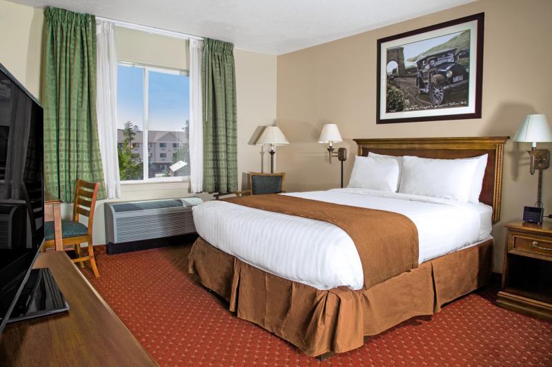 Yellowstone Park Hotel 3*